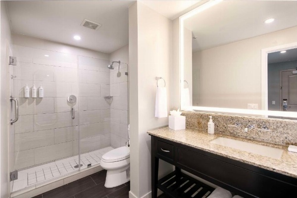 Jamaica Bay Inn Marina Del Rey Tapestry Collection by Hilton image 17