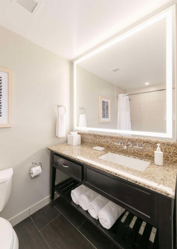 Jamaica Bay Inn Marina Del Rey Tapestry Collection by Hilton image 20